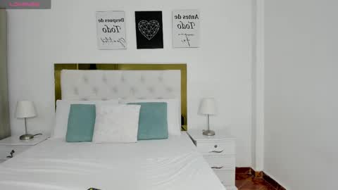 Snapshot of sofiabosch chatting on February 21, 4:51 am Sara online show from February 21, 4:51 am