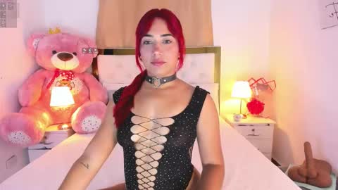 Snapshot of sofiabosch chatting on September 27, 1:21 am Sara online show from September 27, 1:21 am