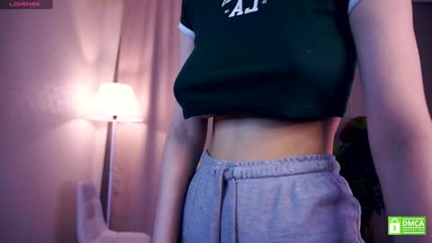 Hi My name is Sofia Welcome to my room Please thumbs up - its important online show from October 15, 6:35 am