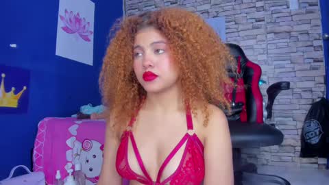 Snapshot of sofiacastillo01 chatting on February 8, 11:34 pm sofiacastillo01 online show from February 8, 11:34 pm