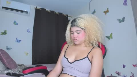 Snapshot of sofiacastillo01 chatting on September 23, 2:09 pm sofiacastillo01 online show from September 23, 2:09 pm