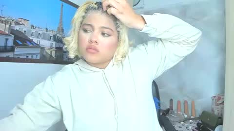 Snapshot of sofiacastillo01 chatting on July 28, 6:20 pm sofiacastillo01 online show from July 28, 6:20 pm