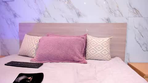 Snapshot of sofiagomez_1 chatting on December 1, 7:19 pm SOFI online show from December 1, 7:19 pm