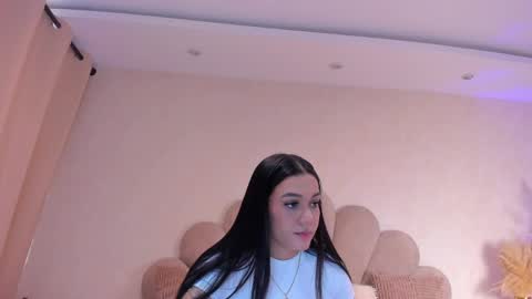 Snapshot of sofiagomez_1 chatting on June 8, 7:36 pm SOFI online show from June 8, 7:36 pm
