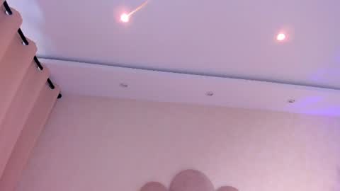 Snapshot of sofiagomez_1 chatting on June 10, 7:02 pm SOFI online show from June 10, 7:02 pm