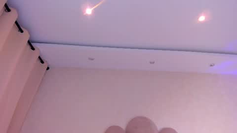 Snapshot of sofiagomez_1 chatting on June 11, 12:32 am SOFI online show from June 11, 12:32 am