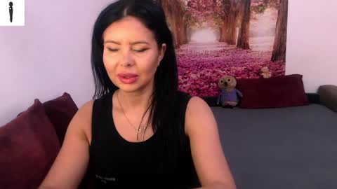 sofialiub online show from December 11, 11:30 am