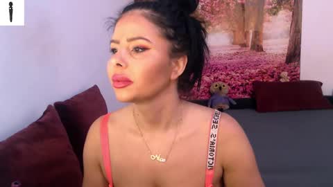 sofialiub online show from December 17, 11:49 am