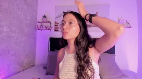 sofialujan_ online show from February 24, 12:30 am