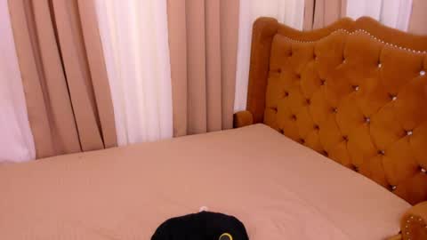 Snapshot of sofiamojic chatting on July 28, 12:48 pm sofiamojic online show from July 28, 12:48 pm