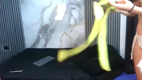 Snapshot of sofiandmaria chatting on December 5, 8:27 pm HotLesGirls online show from December 5, 8:27 pm