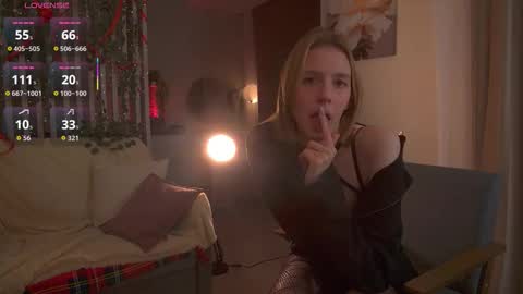 Sofia Help me overcome shynes with 100 thumbs up online show from December 20, 9:55 pm