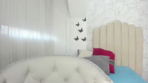 Snapshot of sofiarios04 chatting on January 10, 12:04 pm Sofia online show from January 10, 12:04 pm