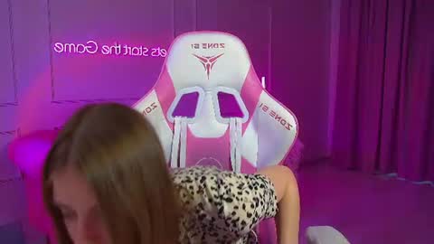 Snapshot of sofiasarvain chatting on June 11, 2:53 am Sofia online show from June 11, 2:53 am