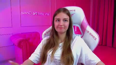 Snapshot of sofiasarvain chatting on June 11, 7:01 pm Sofia online show from June 11, 7:01 pm