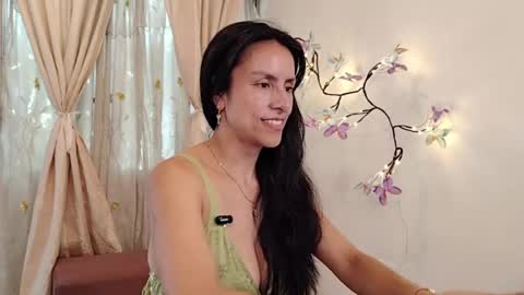 Sofi Bella online show from May 7, 7:30 pm