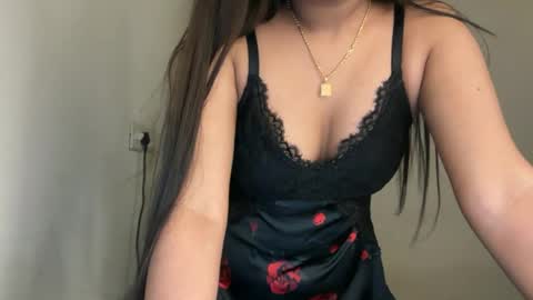Snapshot of sofie_diva chatting on July 28, 9:14 pm divya online show from July 28, 9:14 pm