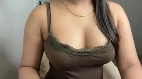 Snapshot of sofie_diva chatting on July 31, 6:51 pm divya online show from July 31, 6:51 pm