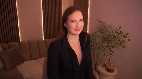 Sofie online show from July 11, 8:00 pm
