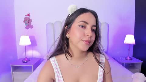 Snapshot of sofiebunnie chatting on May 15, 11:34 pm sofiebunnie online show from May 15, 11:34 pm