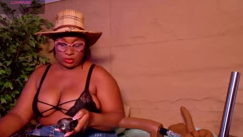 Snapshot of sofii_hill chatting on May 20, 10:21 am KELLY-HILL online show from May 20, 10:21 am