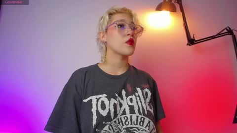 Snapshot of sofii_uwu_ chatting on January 26, 6:16 pm Sofii online show from January 26, 6:16 pm