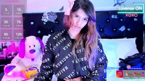 sofiia cute  online show from April 2, 4:21 am