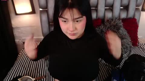 sofiia_vega_ online show from April 4, 1:08 pm