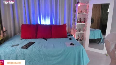 Snapshot of sofiibell_ chatting on May 9, 12:27 am Sofiibell online show from May 9, 12:27 am