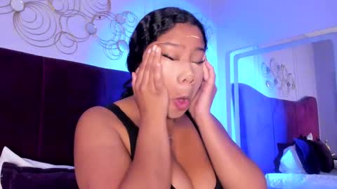 Snapshot of sofiifox chatting on May 11, 1:28 pm sofiifox online show from May 11, 1:28 pm
