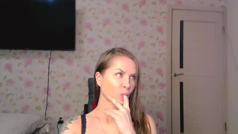  Kaitbrunette and SofiblondeWelcome room Private is Open  Make us happy online show from April 30, 8:57 pm