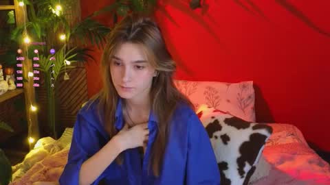 Snapshot of soft_animal chatting on November 30, 10:41 am E online show from November 30, 10:41 am