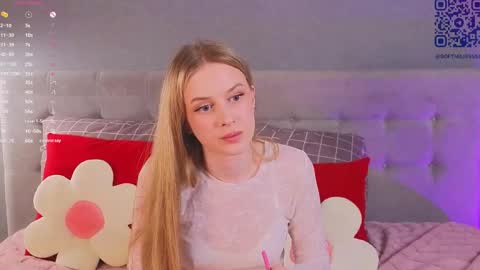 Snapshot of soft_babe chatting on May 9, 9:09 pm Milisa online show from May 9, 9:09 pm