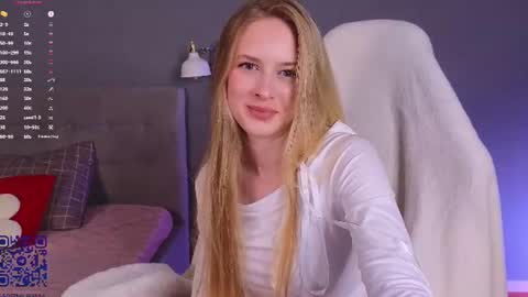 Snapshot of soft_babe chatting on July 21, 7:49 pm Milisa online show from July 21, 7:49 pm
