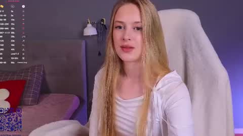 Snapshot of soft_babe chatting on July 21, 8:00 pm Milisa online show from July 21, 8:00 pm