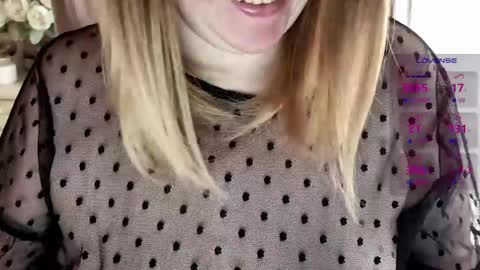 Hi Im Sofia             online show from April 28, 1:27 pm