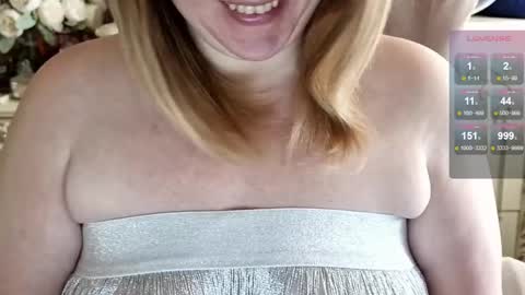Hi Im Sofia             online show from May 22, 1:28 pm