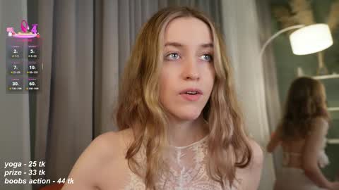 softdreamer_ online show from November 17, 2:34 pm