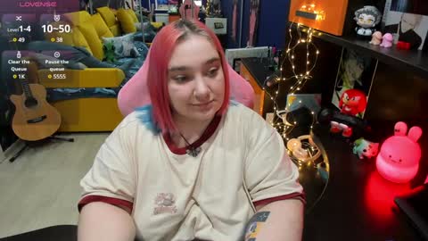 Sofie online show from February 4, 1:38 pm