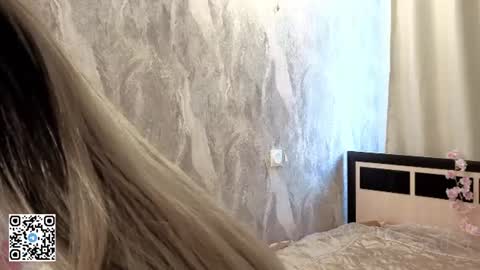 softiekitty online show from June 12, 4:17 pm