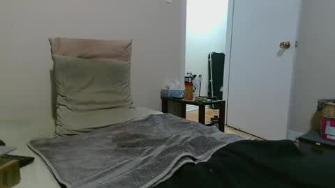 Snapshot of softiesex chatting on June 25, 1:38 am SUB online show from June 25, 1:38 am