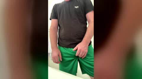 Snapshot of softworker chatting on February 22, 5:00 pm softworker online show from February 22, 5:00 pm