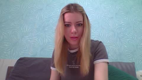 softy_aura online show from March 19, 7:45 am