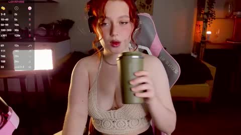 Snapshot of sofy_benson chatting on October 29, 12:18 pm Sofy online show from October 29, 12:18 pm