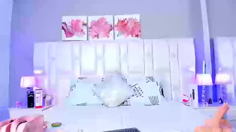 Snapshot of sofynovoa chatting on September 25, 4:05 am online show from September 25, 4:05 am