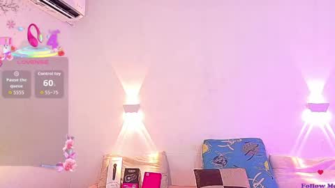 Snapshot of sol_vanegas chatting on June 2, 7:27 pm SOL online show from June 2, 7:27 pm