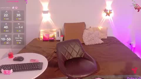Snapshot of sol_vanegas chatting on July 31, 2:27 pm SOL online show from July 31, 2:27 pm
