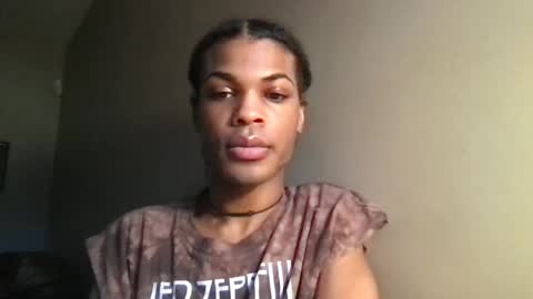 Snapshot of solaceeve chatting on October 23, 7:01 pm SolaceEve online show from October 23, 7:01 pm