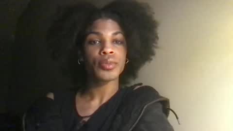 Snapshot of solaceeve chatting on December 18, 9:10 pm SolaceEve online show from December 18, 9:10 pm