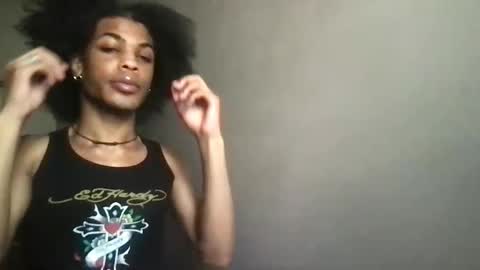 Snapshot of solaceeve chatting on April 1, 6:38 pm SolaceEve online show from April 1, 6:38 pm